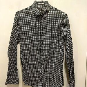 Men’s polka dot party shirt.